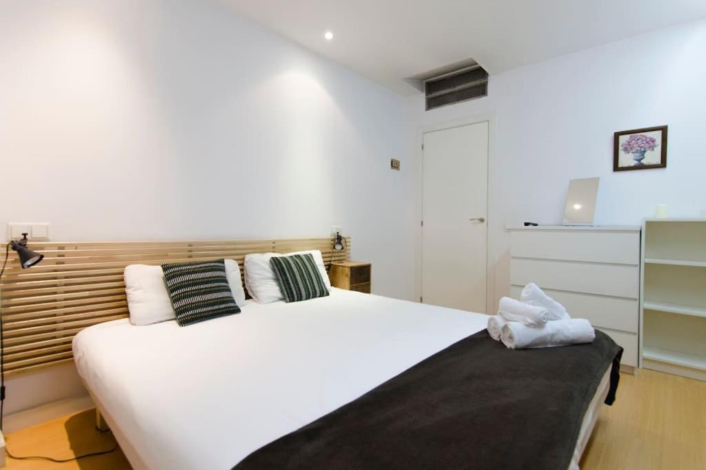 Ferienwohnung Beautiful Flat A Stone'S Throw From The Retiro-Vill Madrid Exterior foto